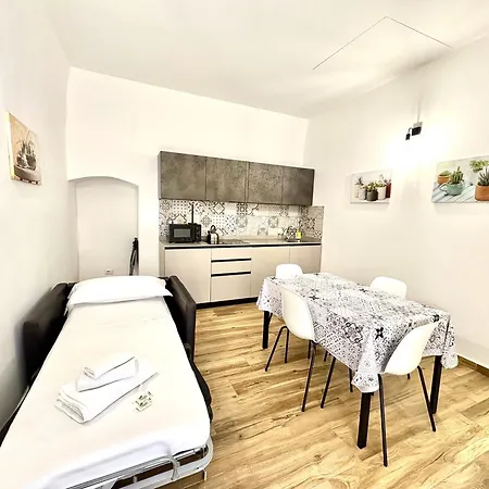 Nicolaus 204 Apartament